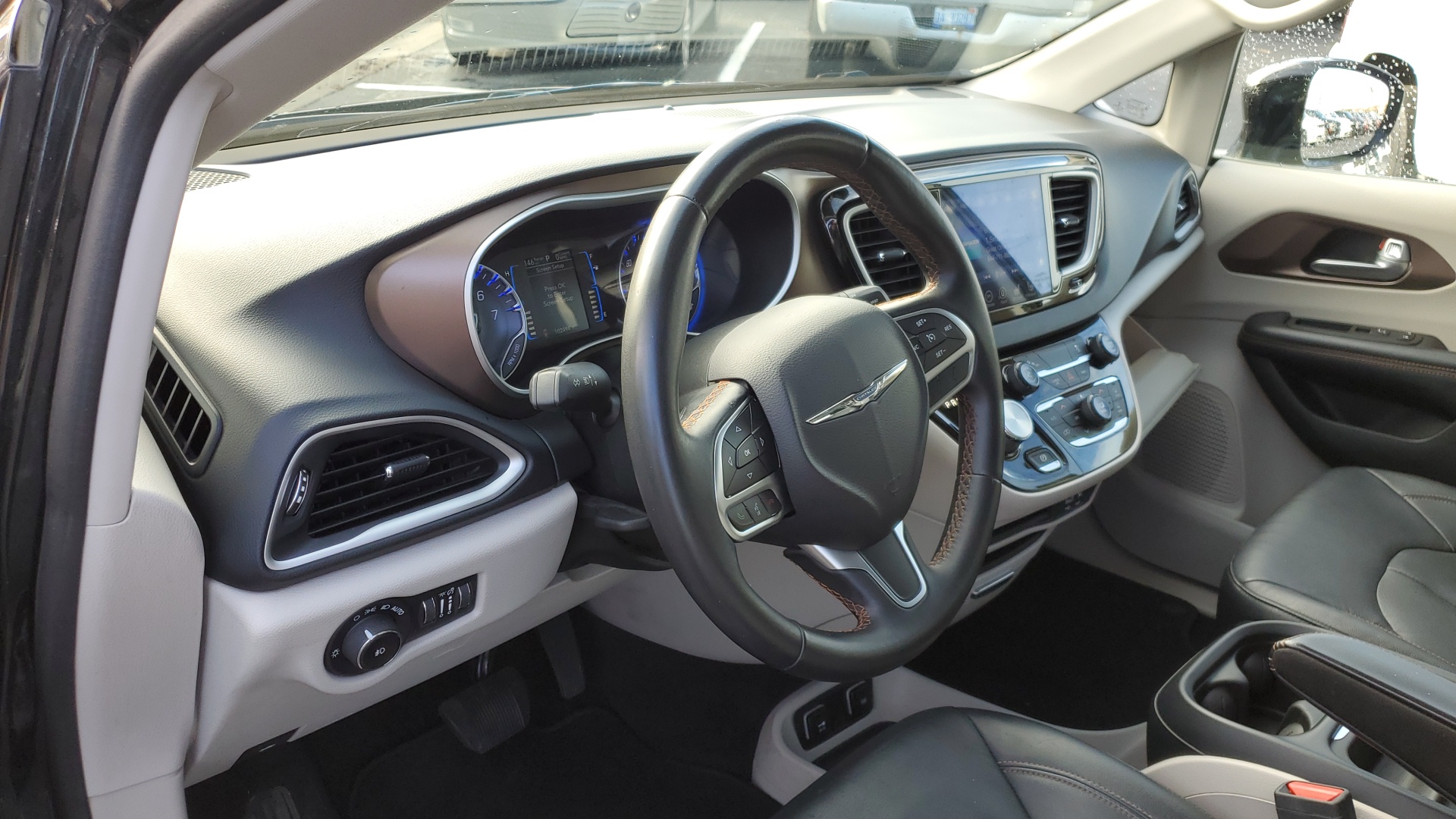 2017 Chrysler Pacifica Touring L 8