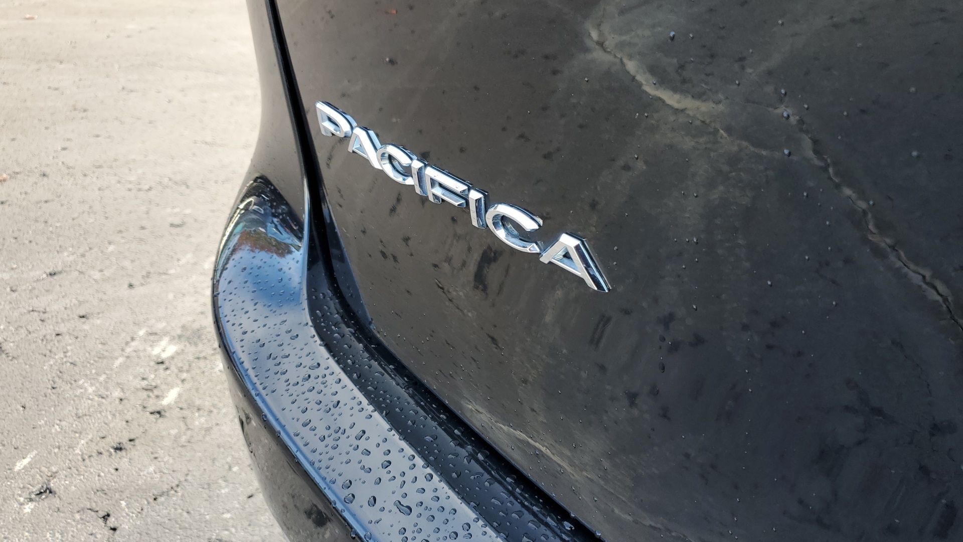 2017 Chrysler Pacifica Touring L 31