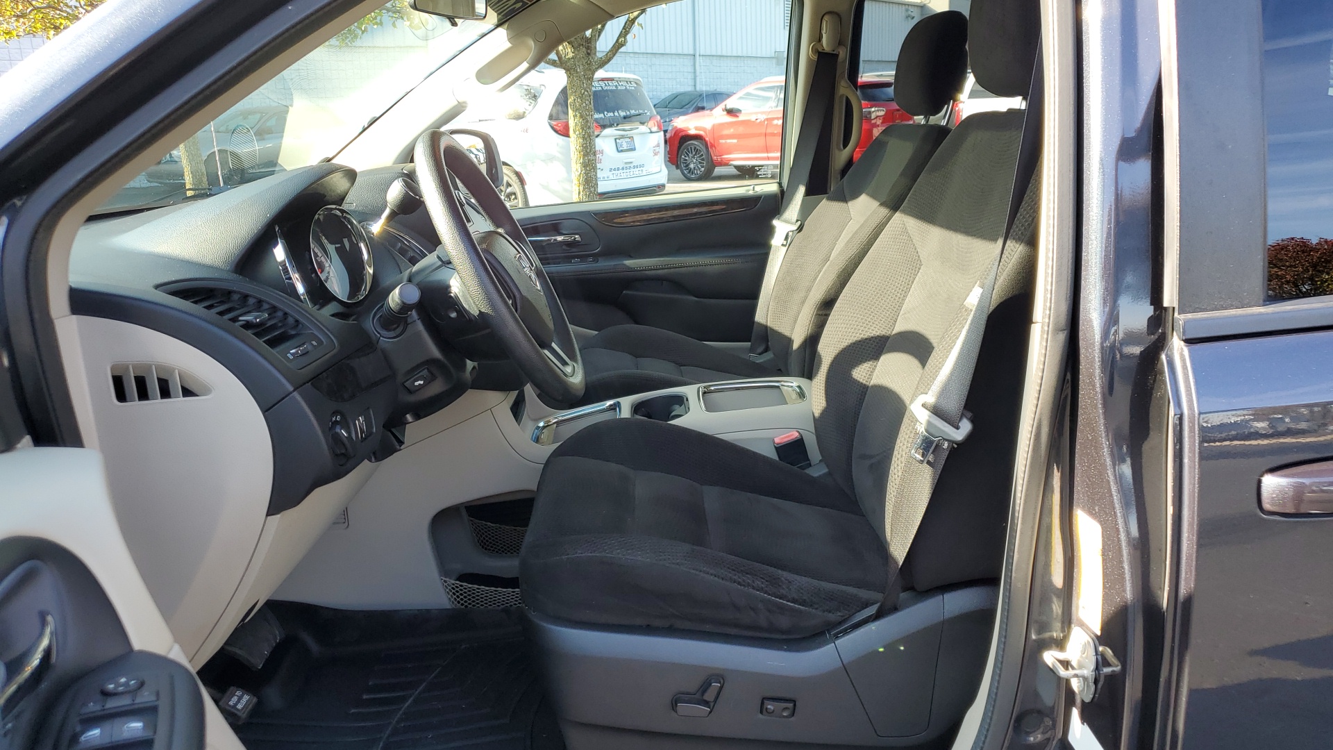 2014 Dodge Grand Caravan SXT 4