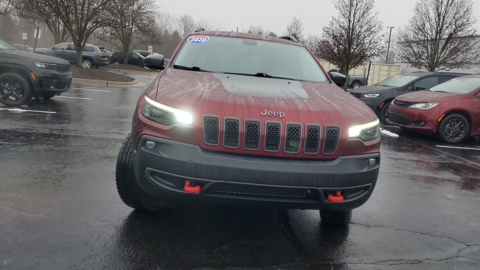 2020 Jeep Cherokee Trailhawk 2