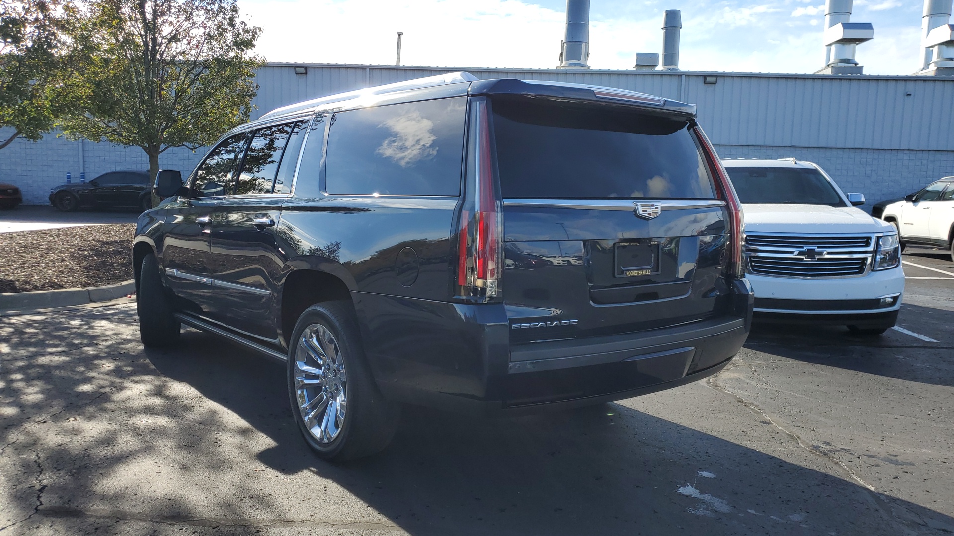 2019 Cadillac Escalade ESV Premium 2