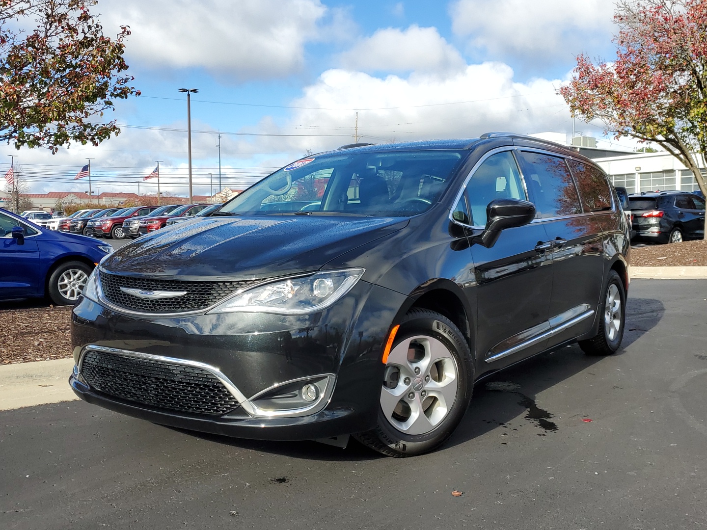 2017 Chrysler Pacifica Touring L Plus 1