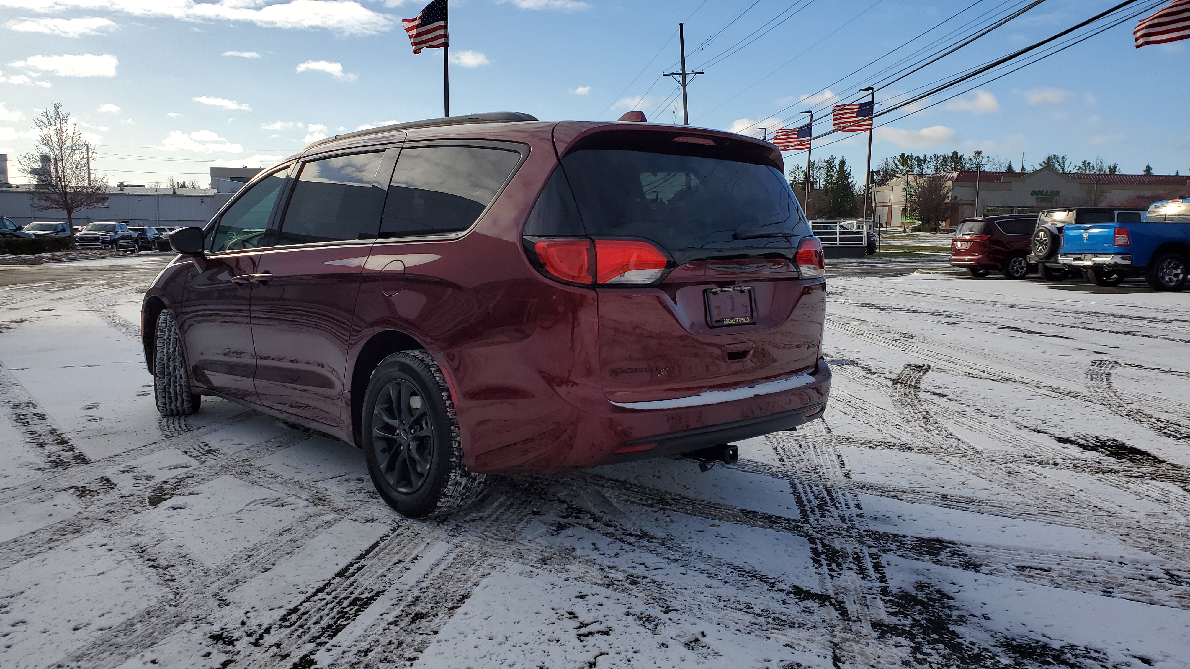 2020 Chrysler Pacifica Launch Edition 2