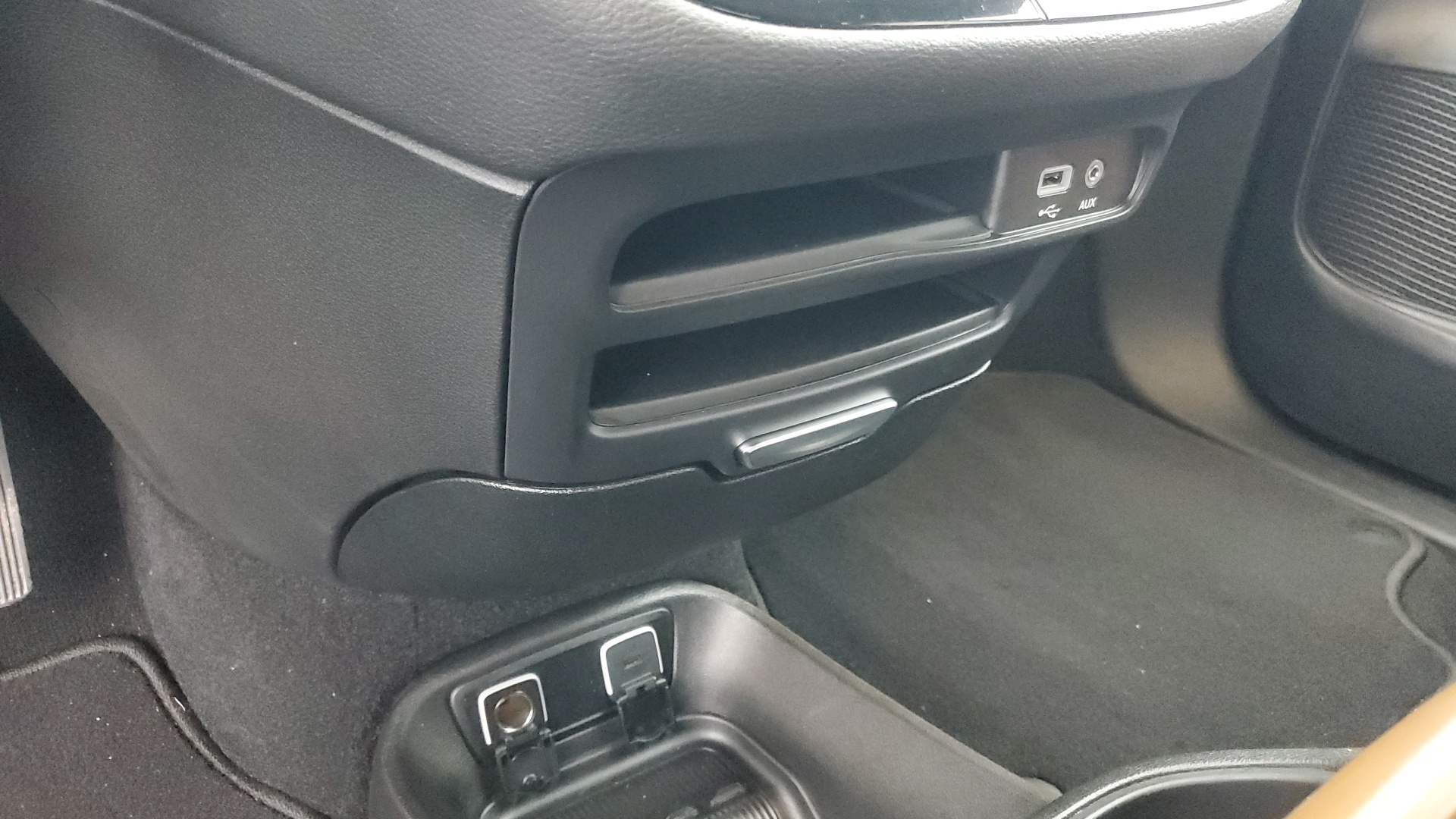 2019 Chrysler Pacifica Limited 27