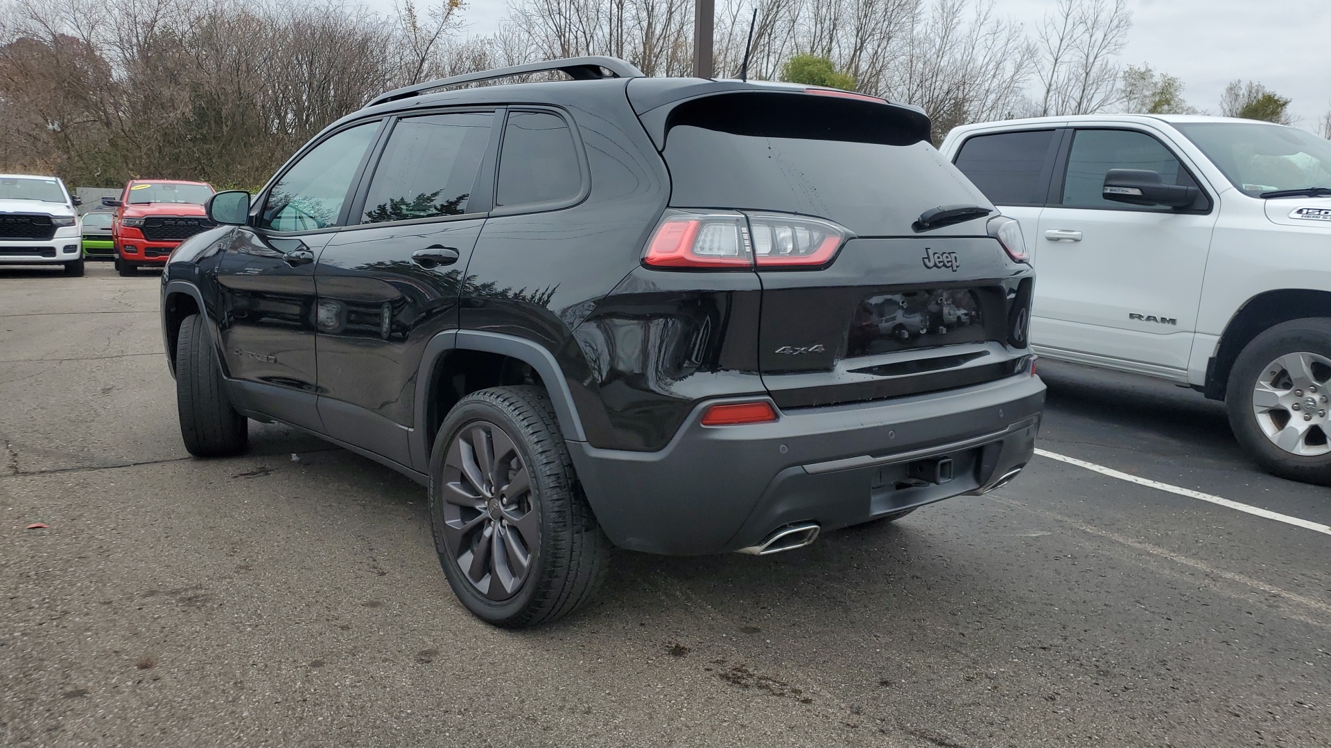 2021 Jeep Cherokee Latitude Lux 32