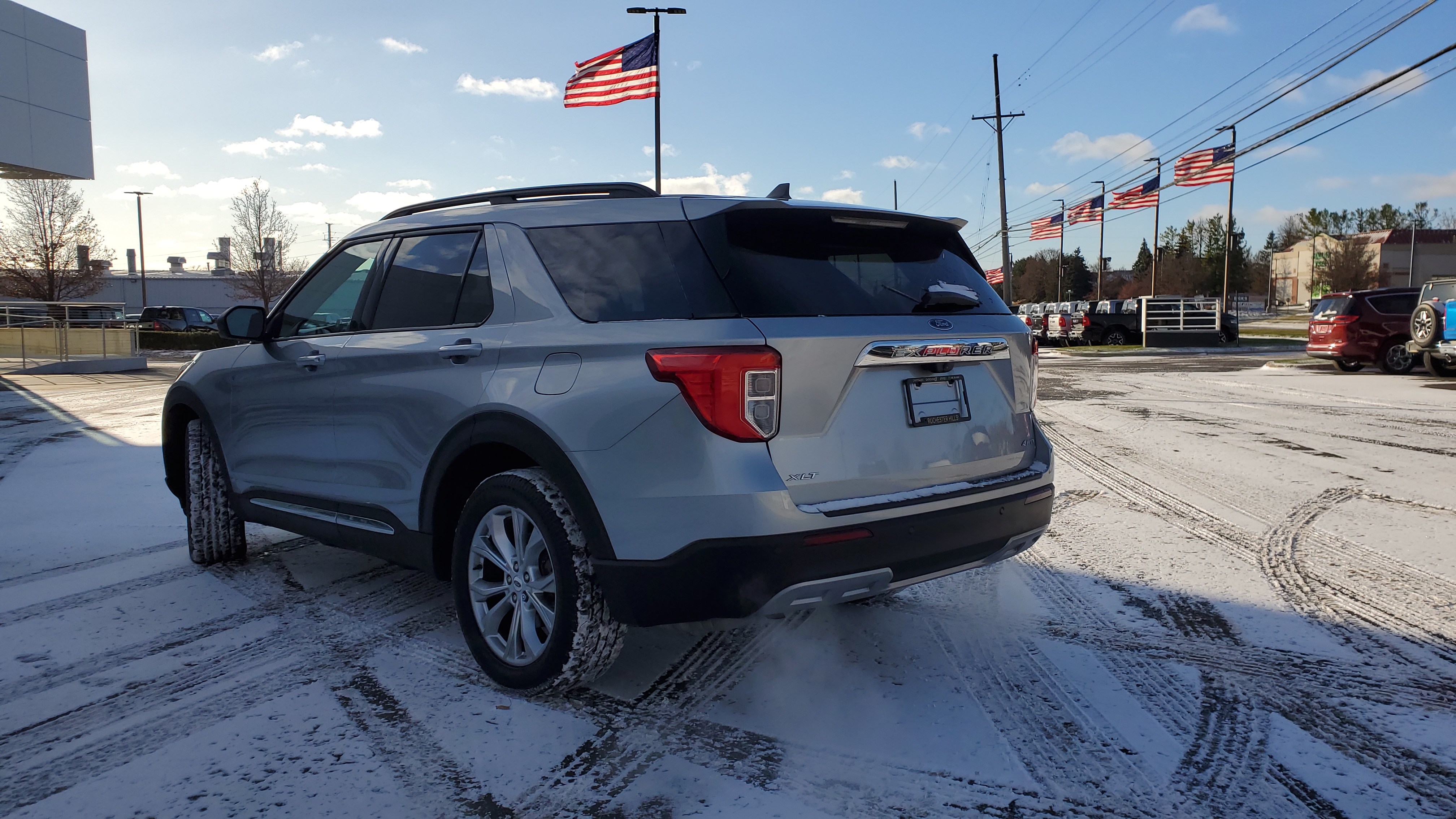 2021 Ford Explorer XLT 2