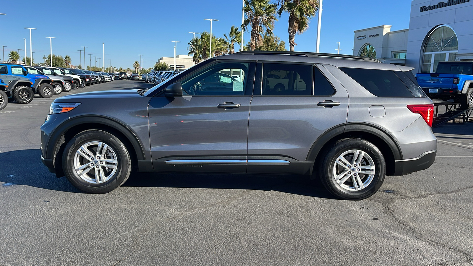 2022 Ford Explorer XLT 6