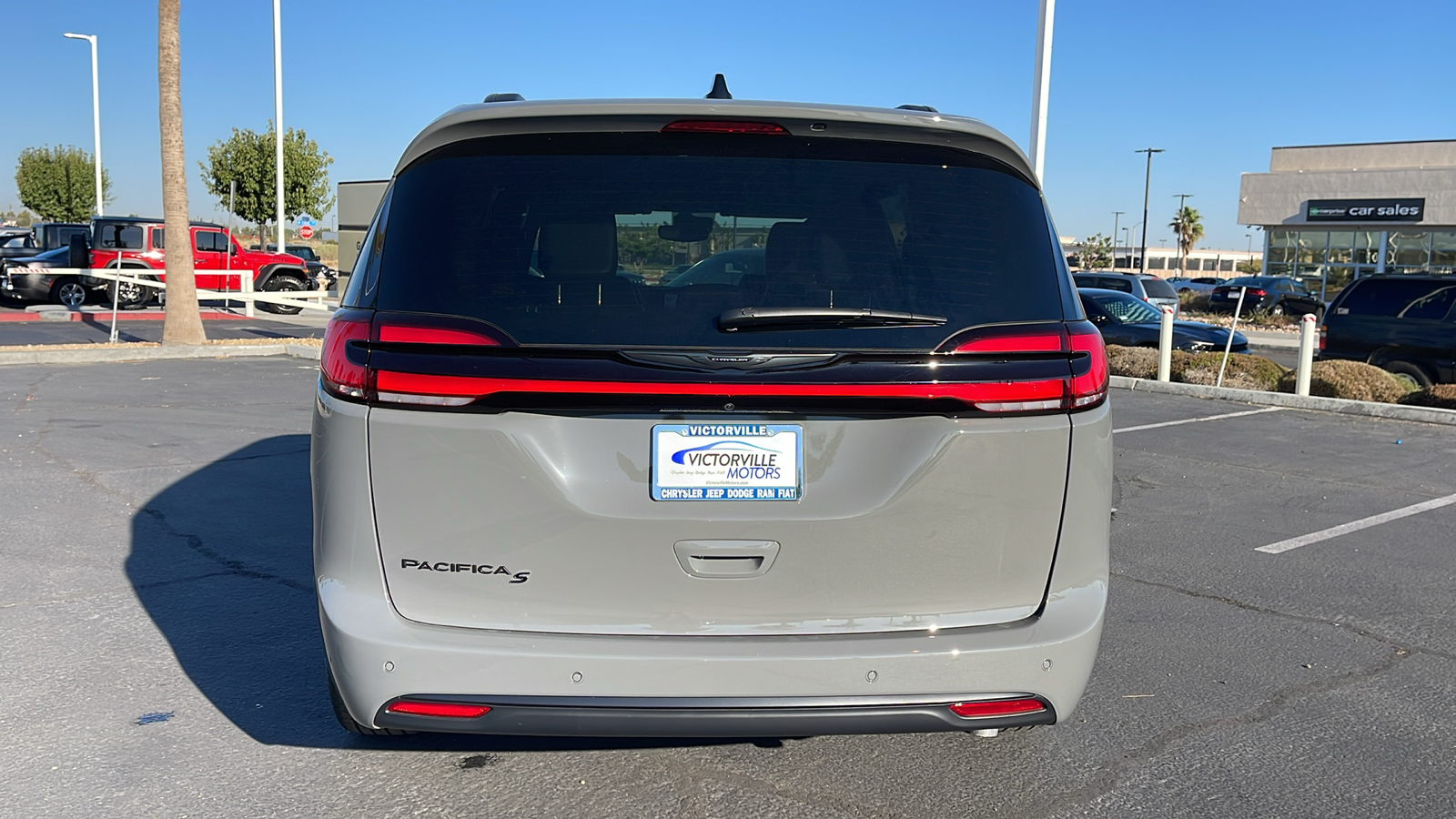 2024 Chrysler Pacifica Touring L 4