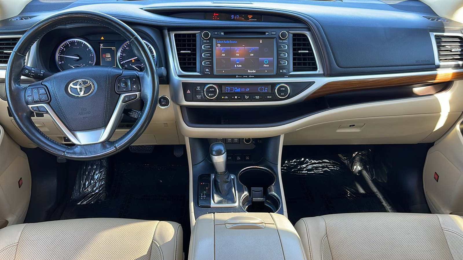 2018 Toyota Highlander Limited 16