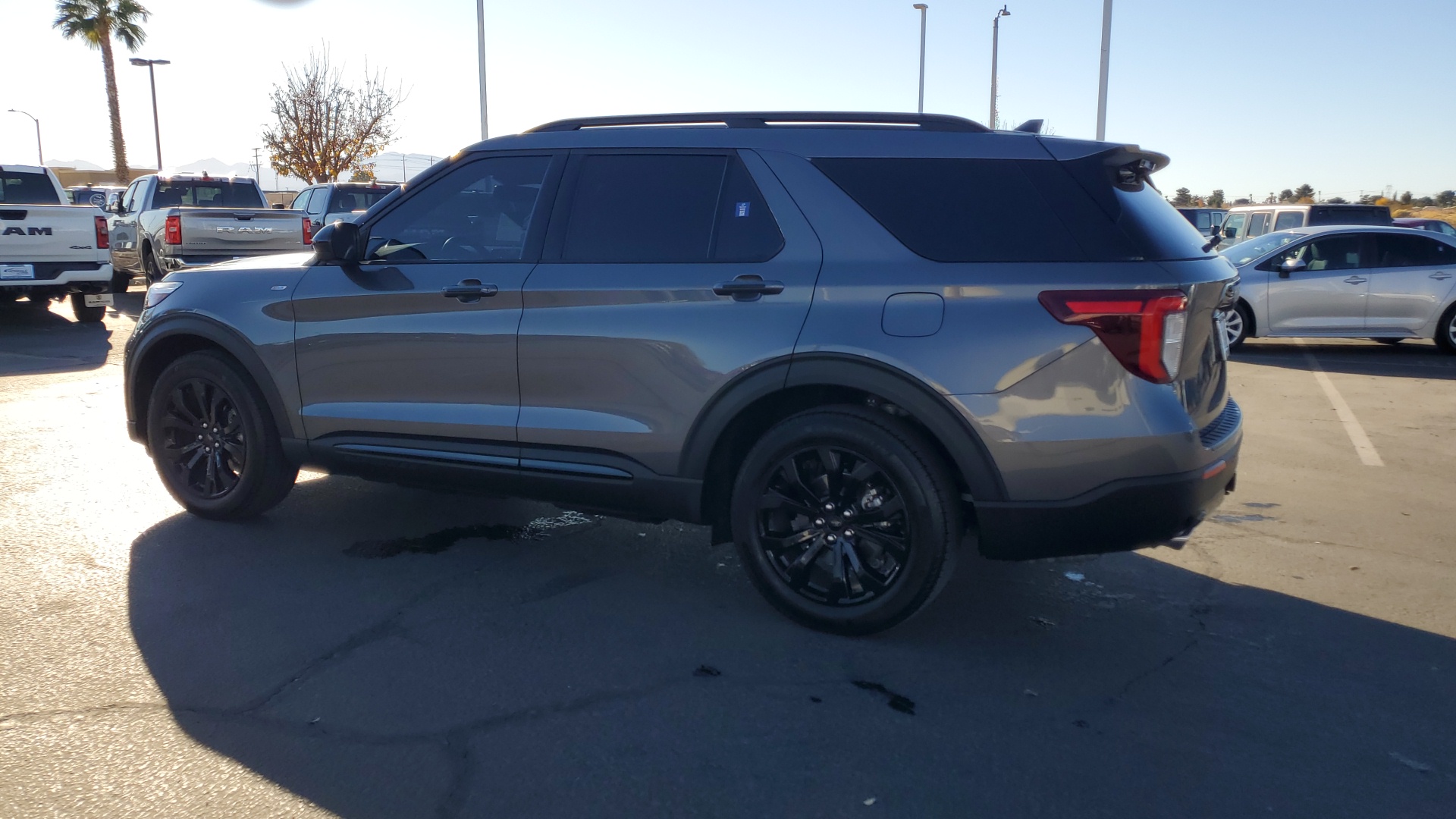 2022 Ford Explorer ST-Line 5