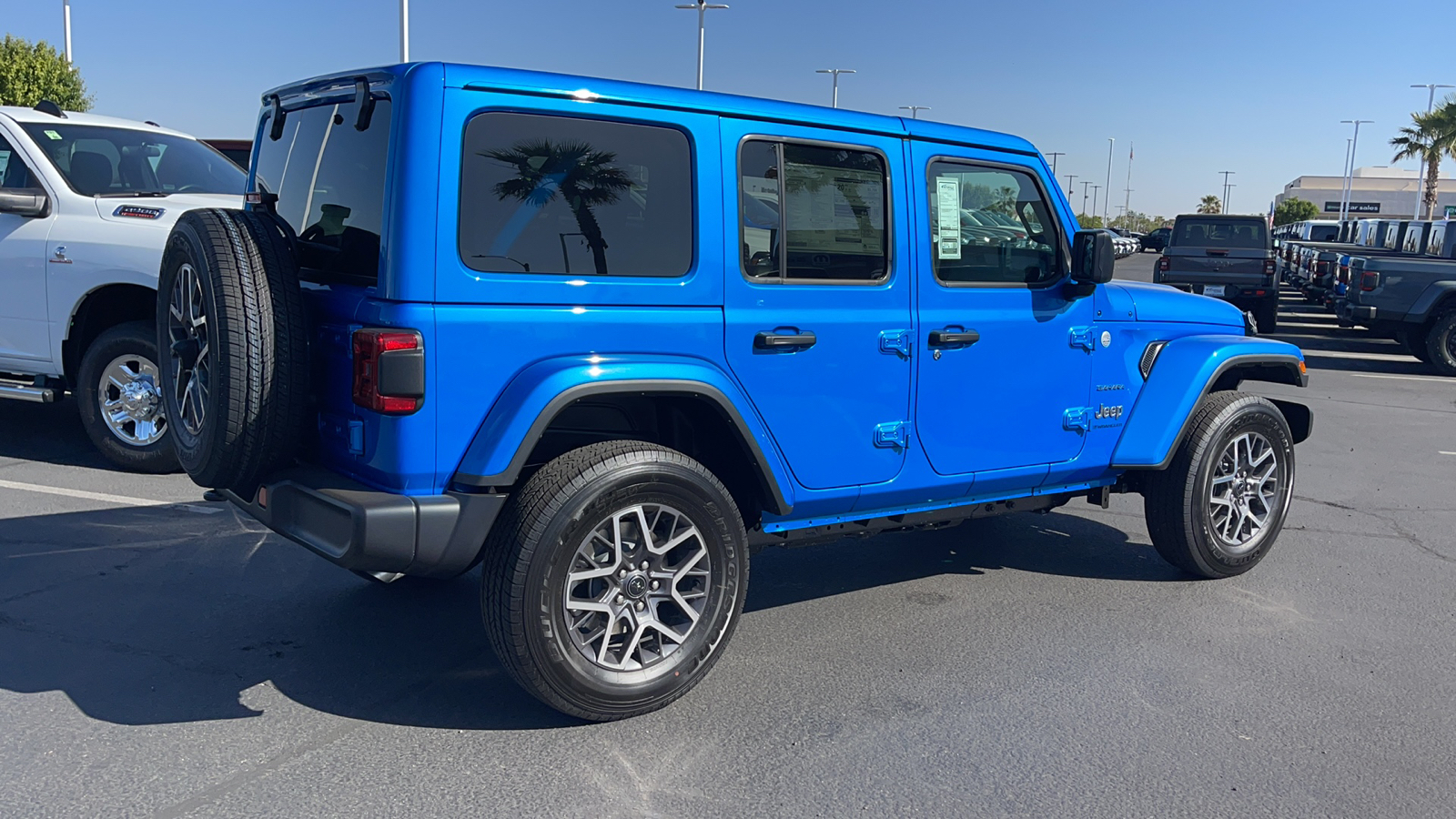 2024 Jeep Wrangler Sahara 3