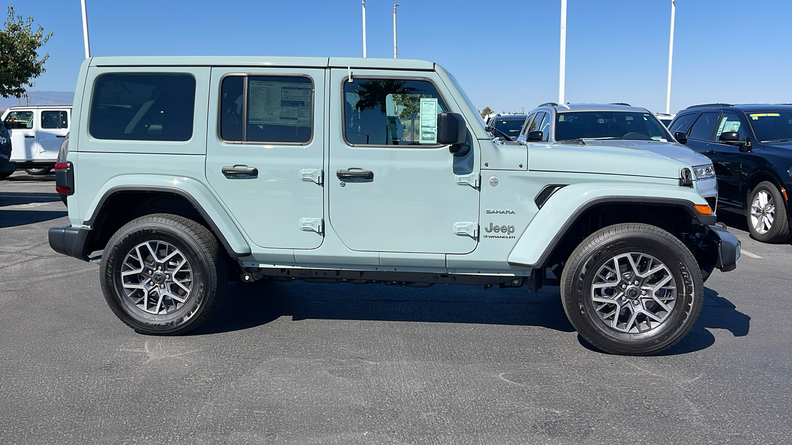 2024 Jeep Wrangler Sahara 2