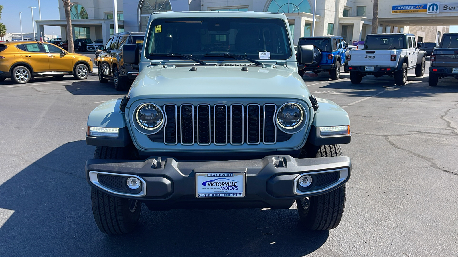 2024 Jeep Wrangler Sahara 8