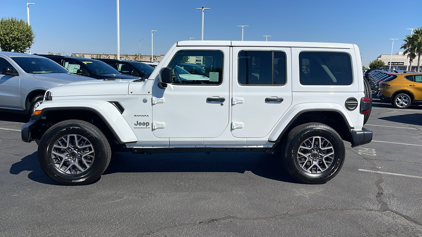 2024 Jeep Wrangler Sahara 6