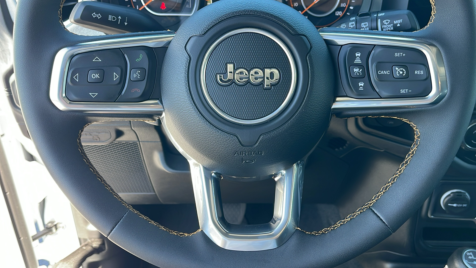 2024 Jeep Wrangler Sahara 21