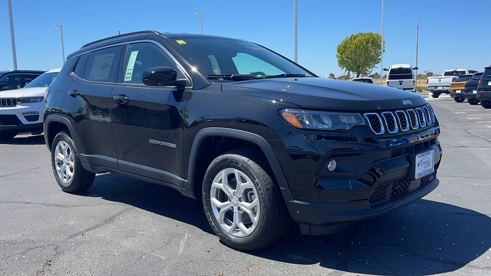 2024 Jeep Compass Latitude 1