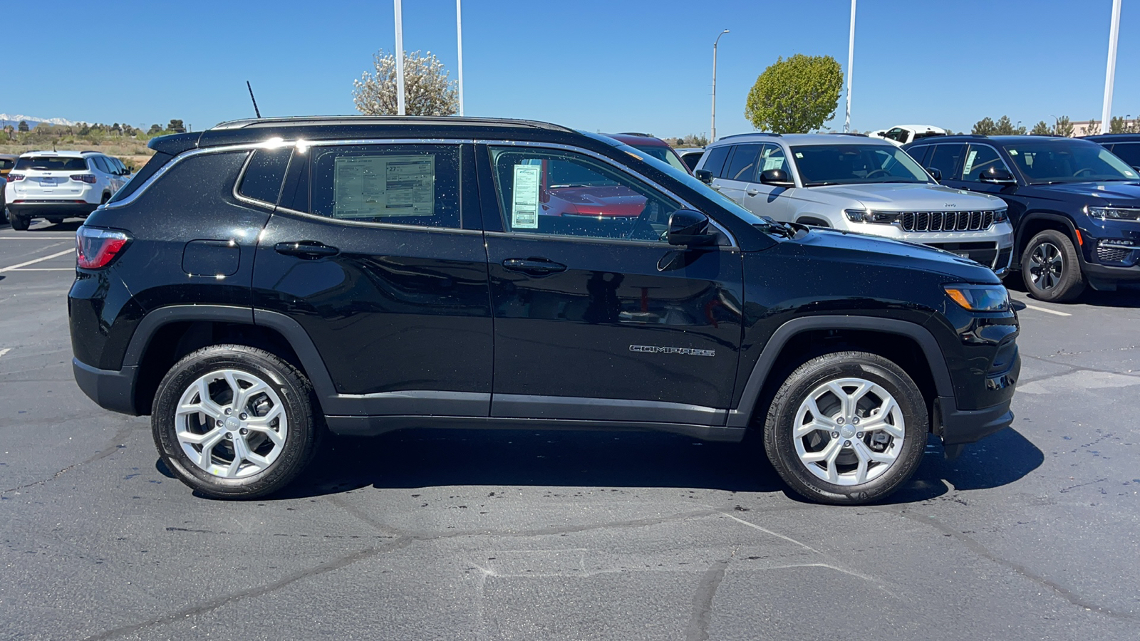 2024 Jeep Compass Latitude 2