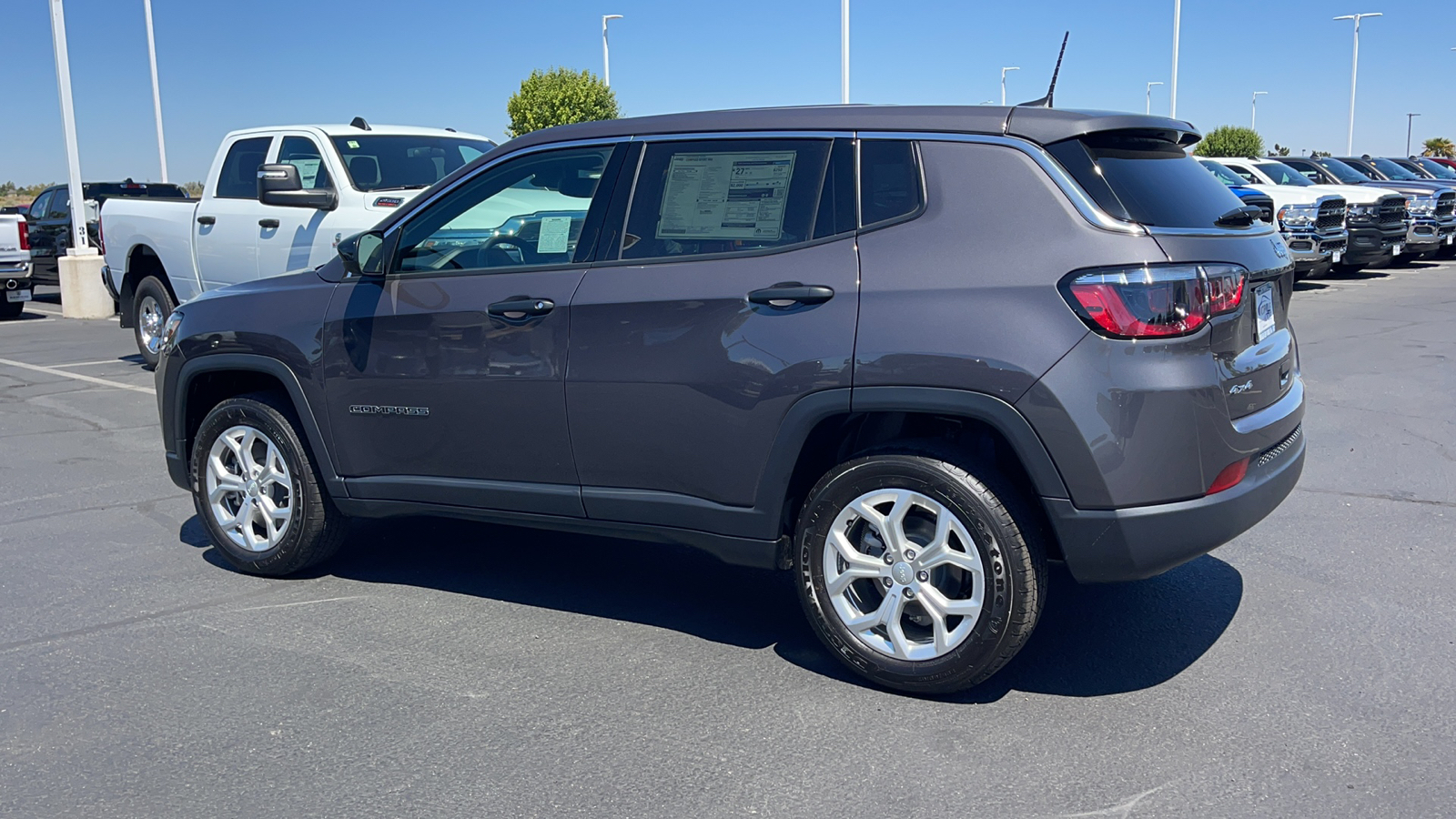 2024 Jeep Compass Sport 5