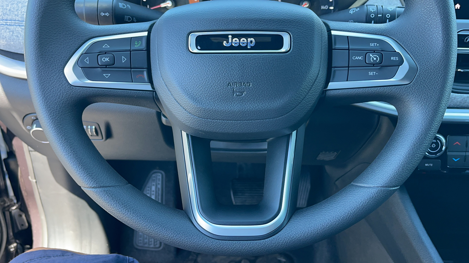 2024 Jeep Compass Sport 20