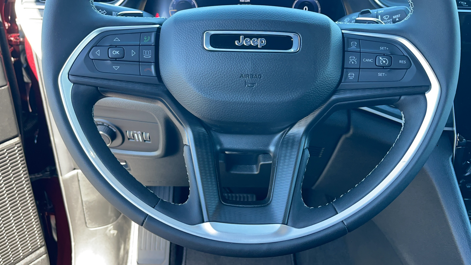 2024 Jeep Grand Cherokee Altitude 20