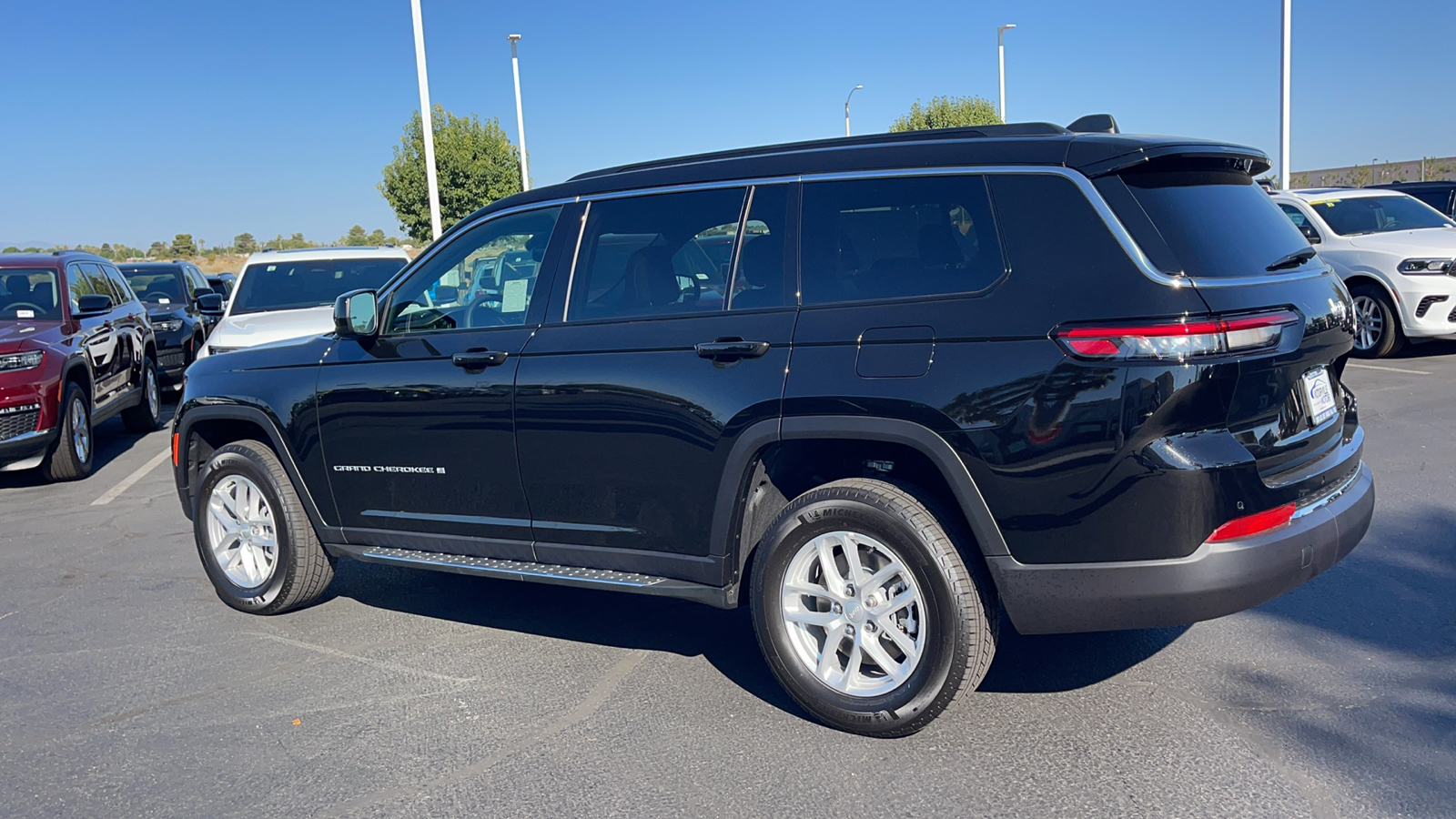 2024 Jeep Grand Cherokee L Laredo 5