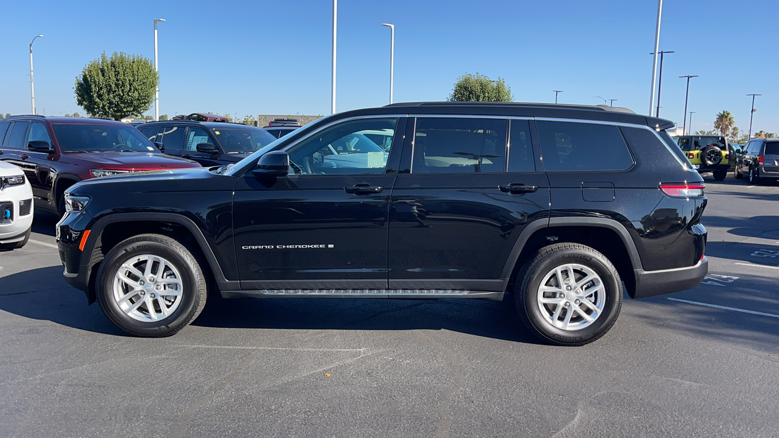 2024 Jeep Grand Cherokee L Laredo 6