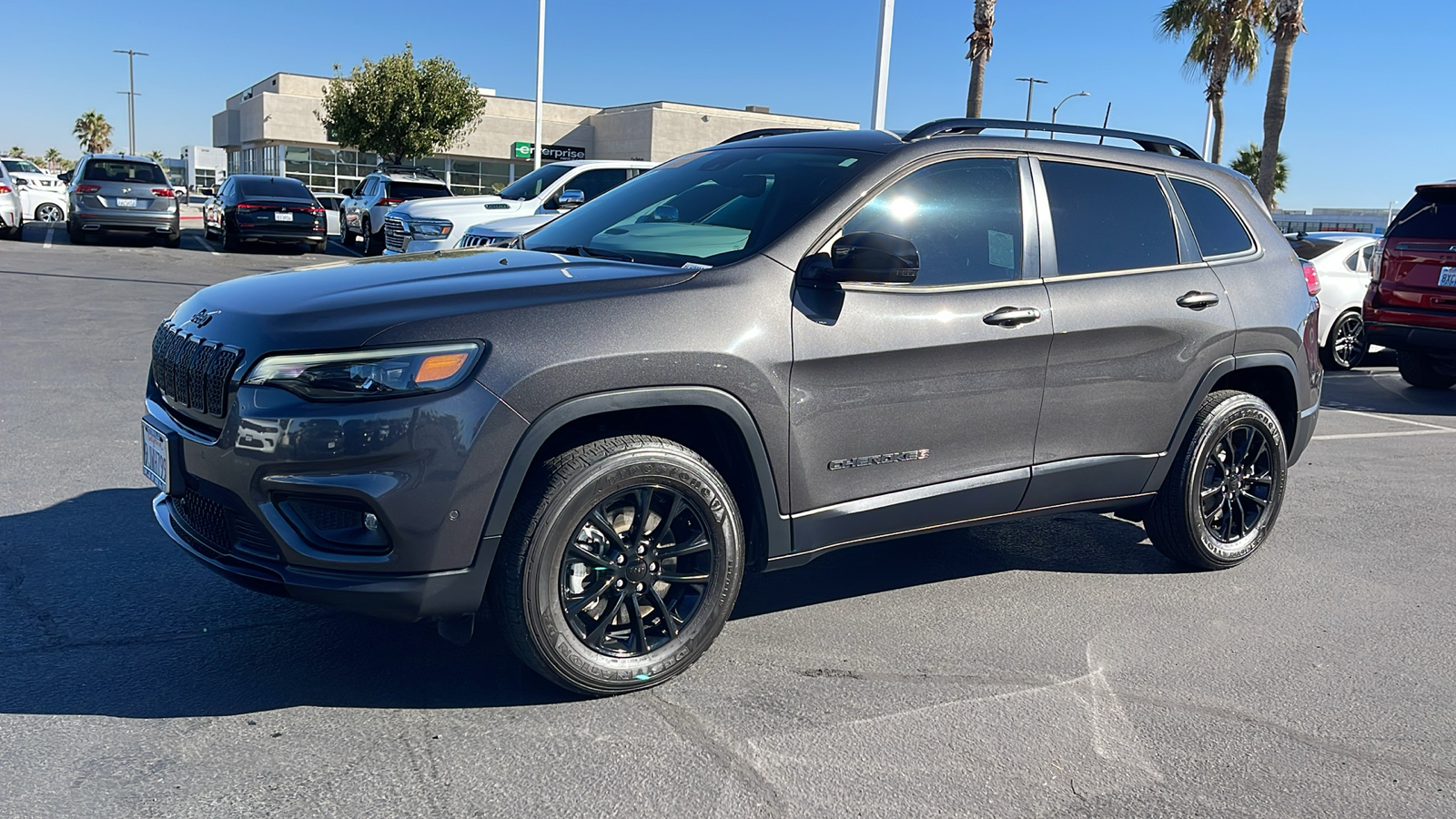 2023 Jeep Cherokee Altitude 7