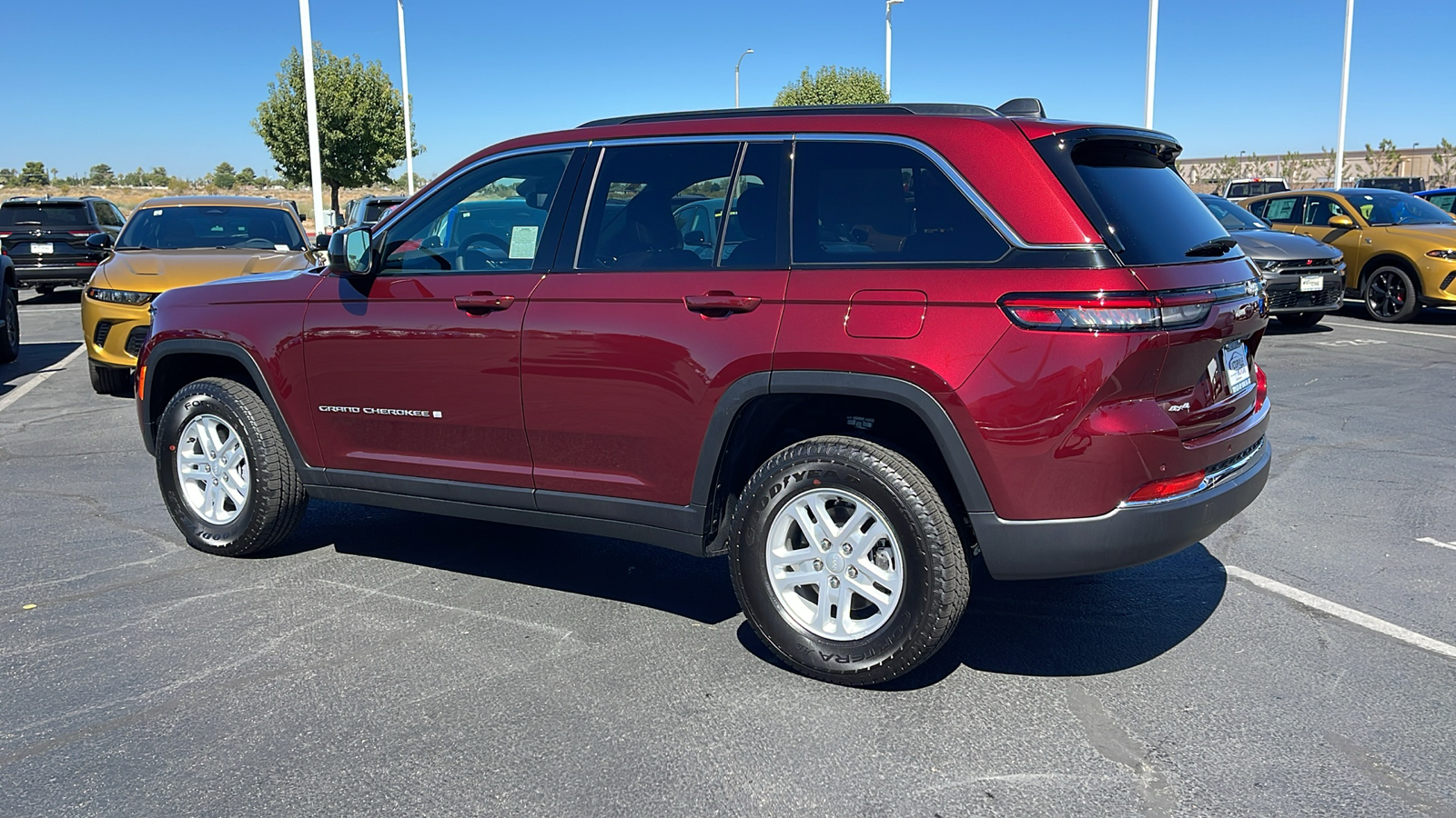 2024 Jeep Grand Cherokee Laredo 5