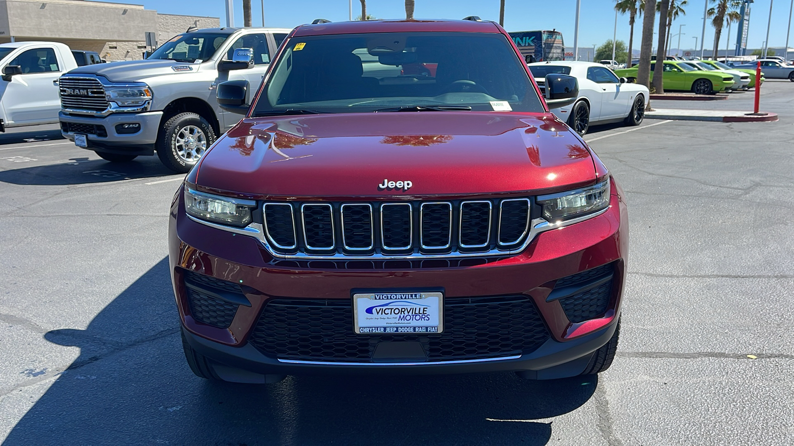 2024 Jeep Grand Cherokee Laredo 8