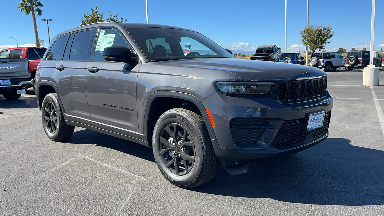 2024 Jeep Grand Cherokee Altitude 1