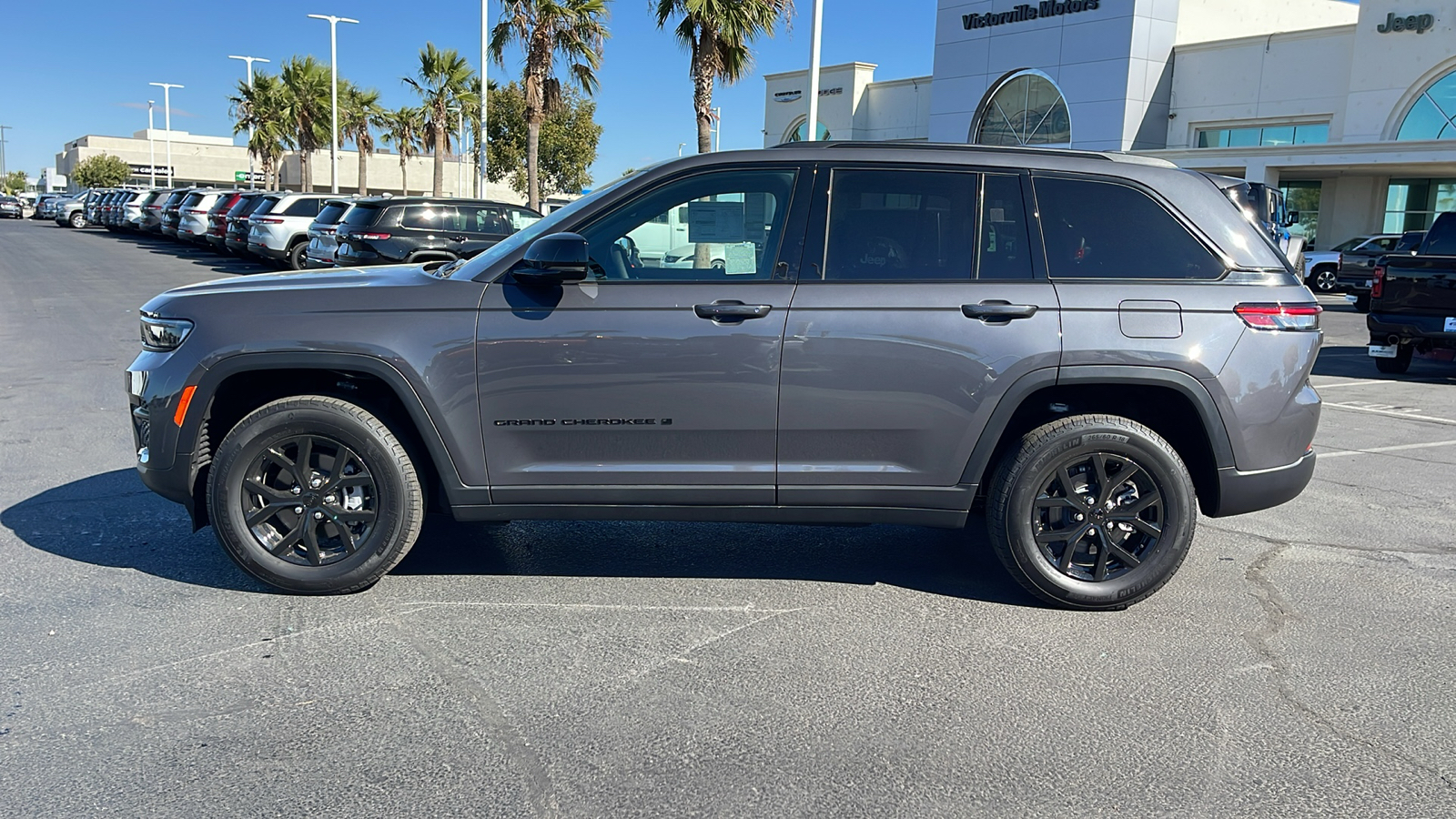 2024 Jeep Grand Cherokee Altitude 6