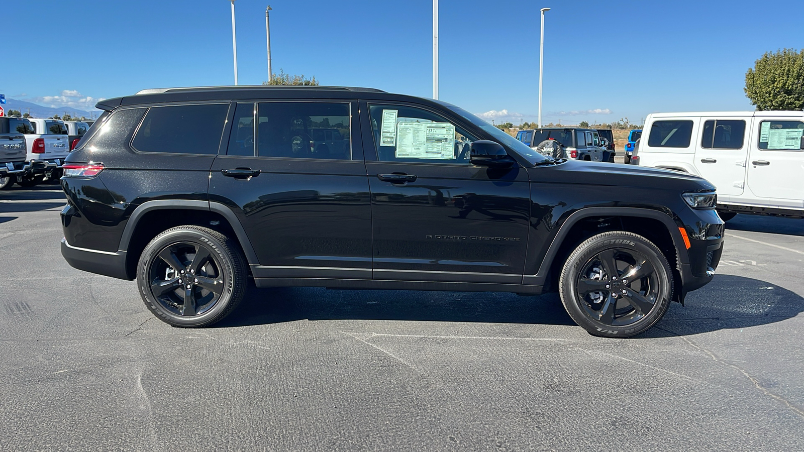 2024 Jeep Grand Cherokee L Altitude X 2