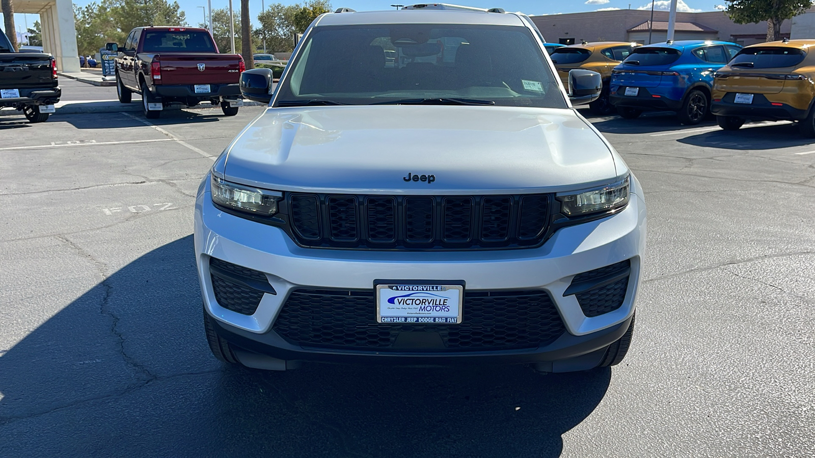 2024 Jeep Grand Cherokee Altitude X 8