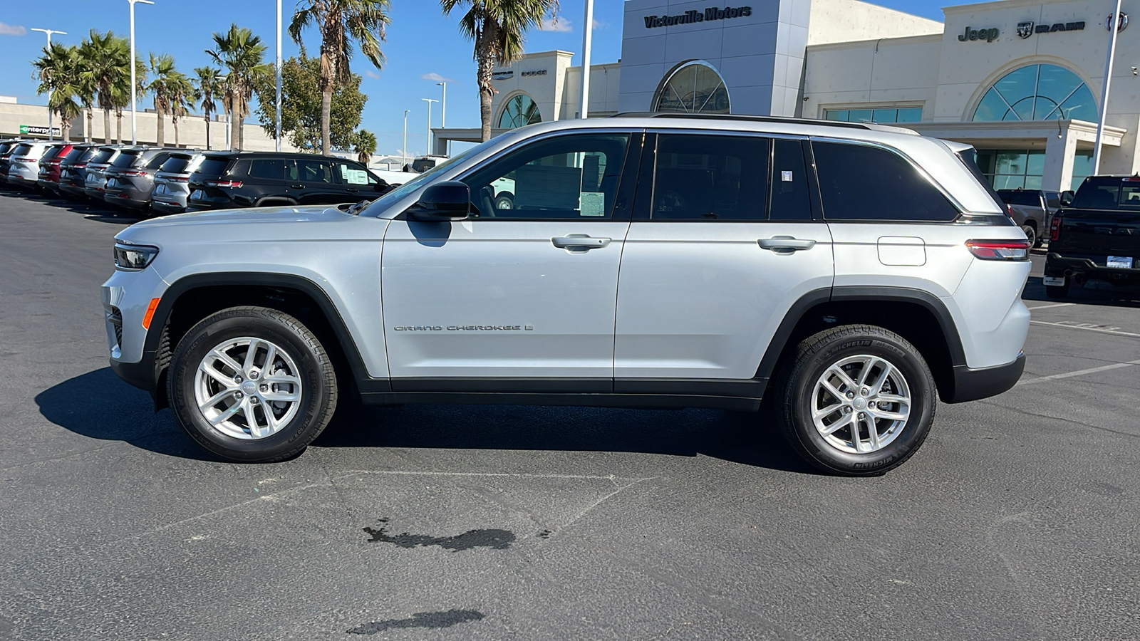 2024 Jeep Grand Cherokee Laredo 6