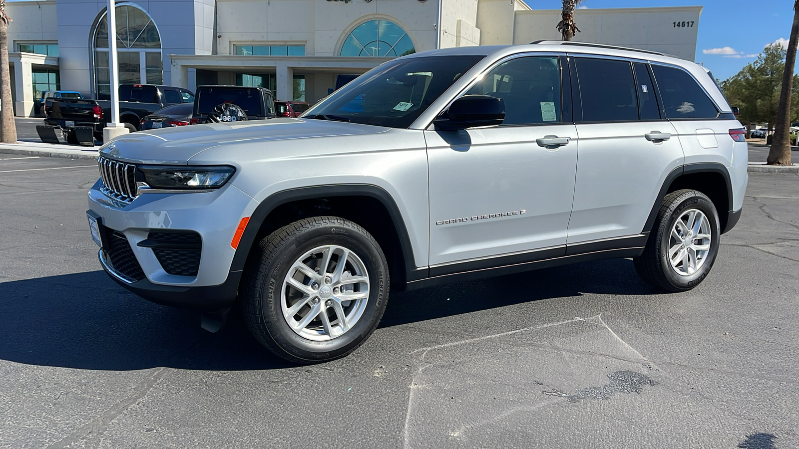 2024 Jeep Grand Cherokee Laredo 7