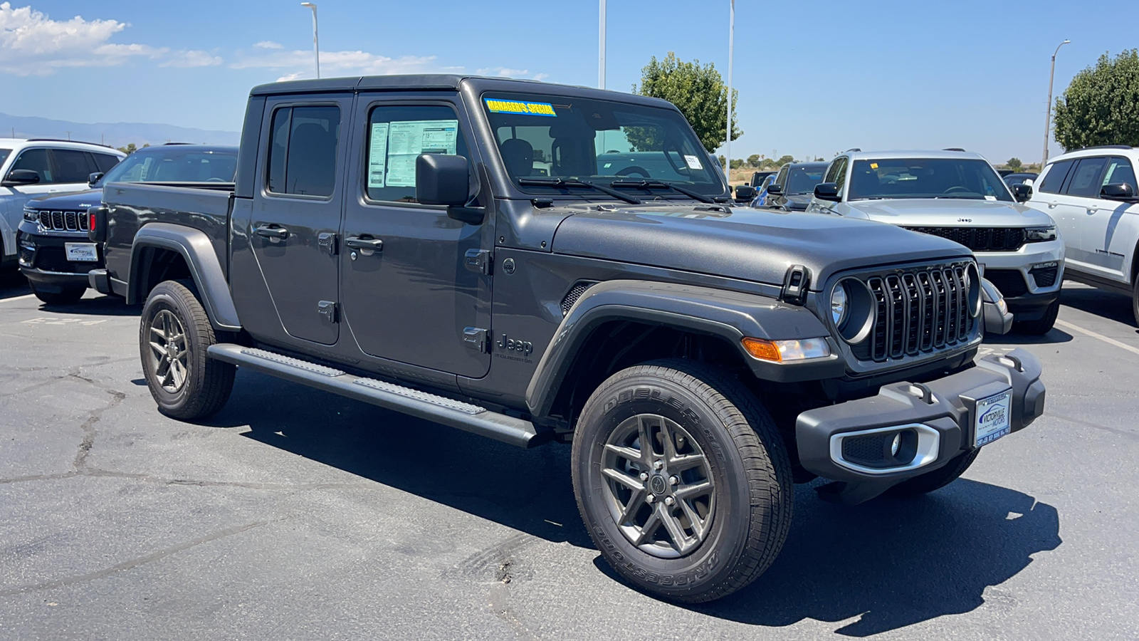 2024 Jeep Gladiator Sport 1