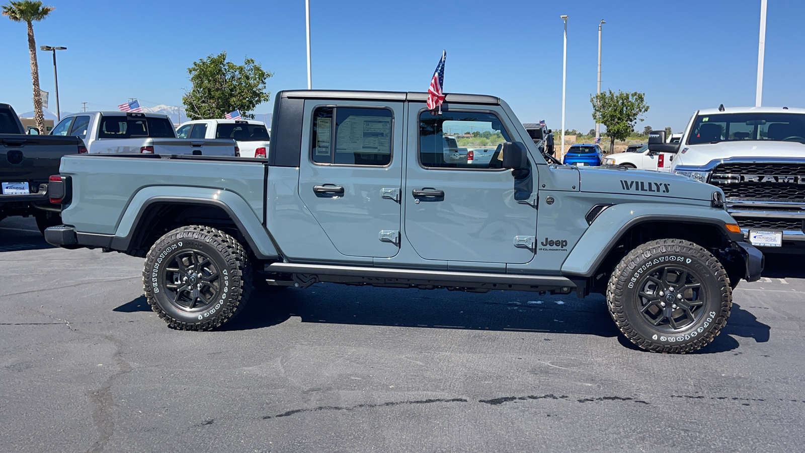 2024 Jeep Gladiator  2