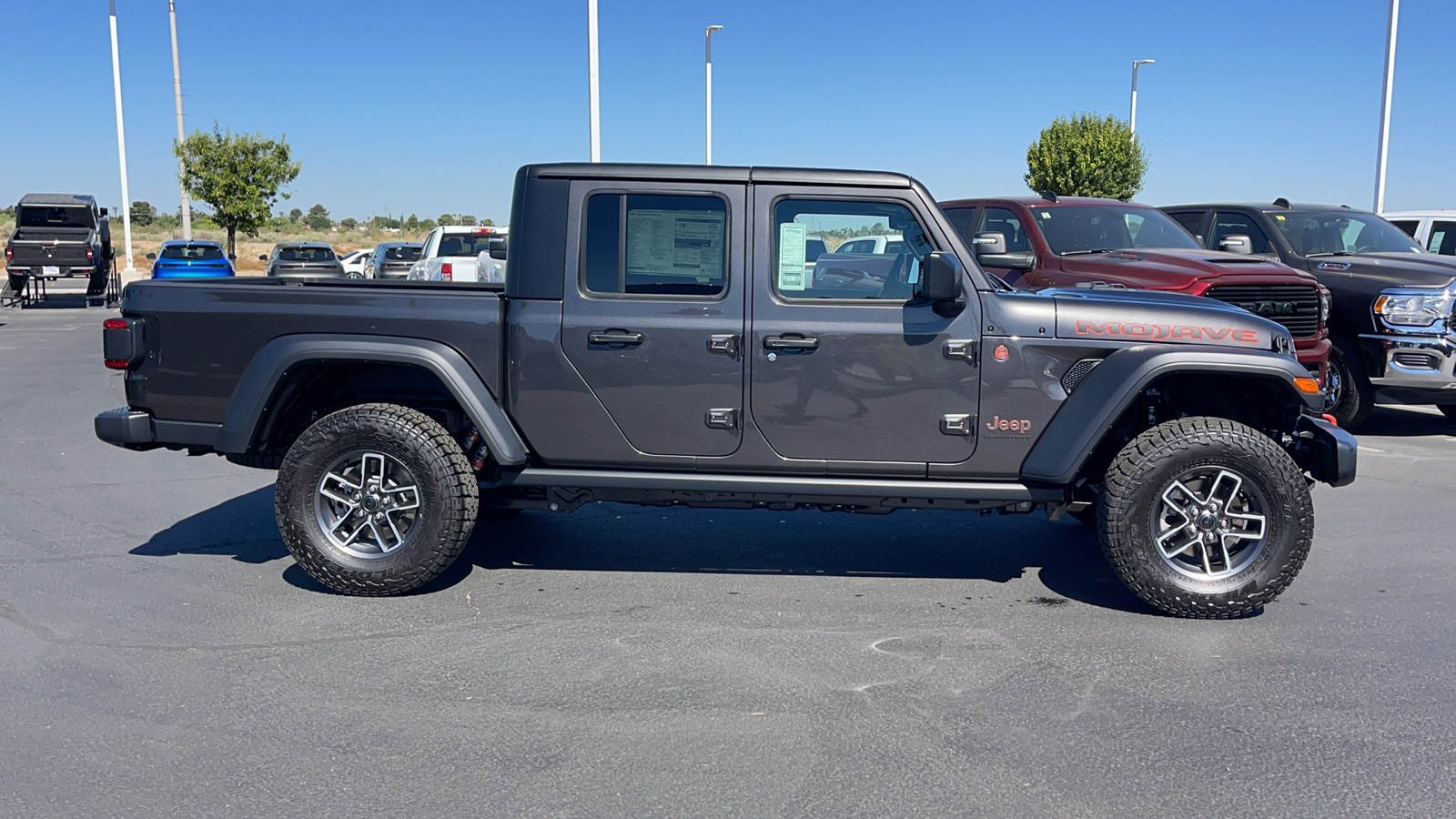 2024 Jeep Gladiator Mojave 2