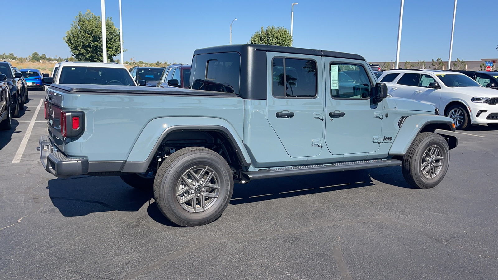 2024 Jeep Gladiator Sport 3