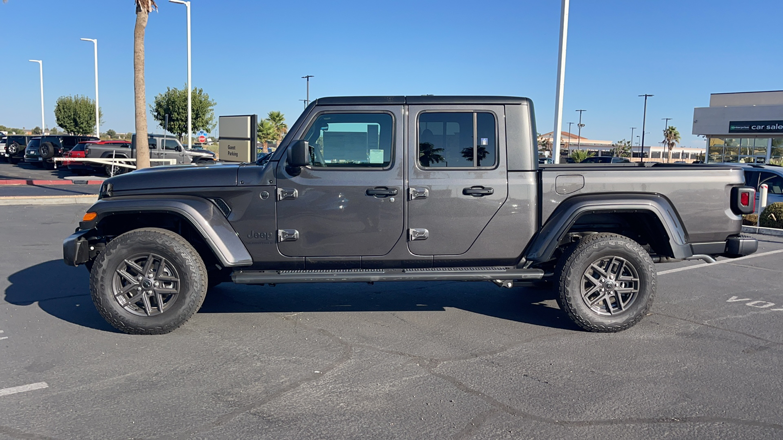 2024 Jeep Gladiator Sport 6