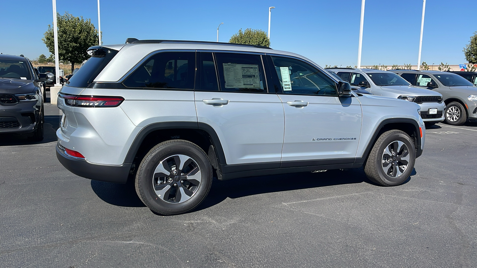 2024 Jeep Grand Cherokee  3