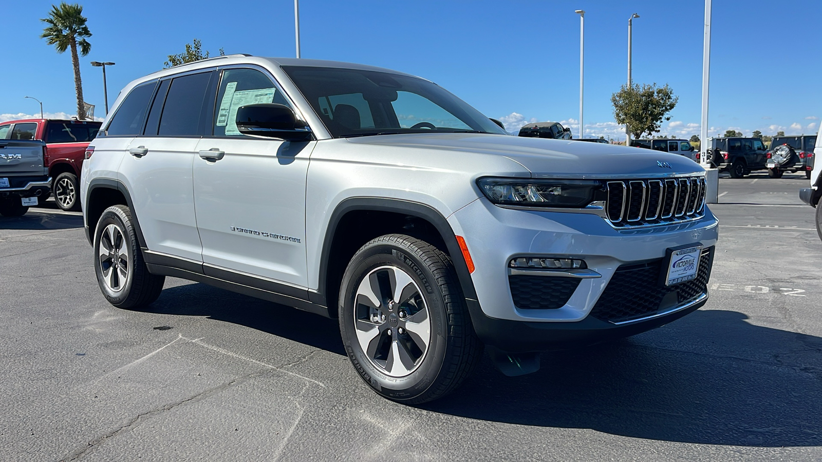 2024 Jeep Grand Cherokee  1