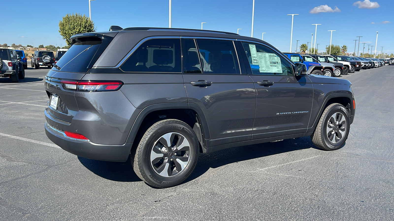 2024 Jeep Grand Cherokee  3