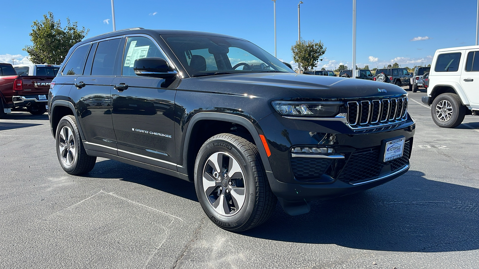 2024 Jeep Grand Cherokee  1