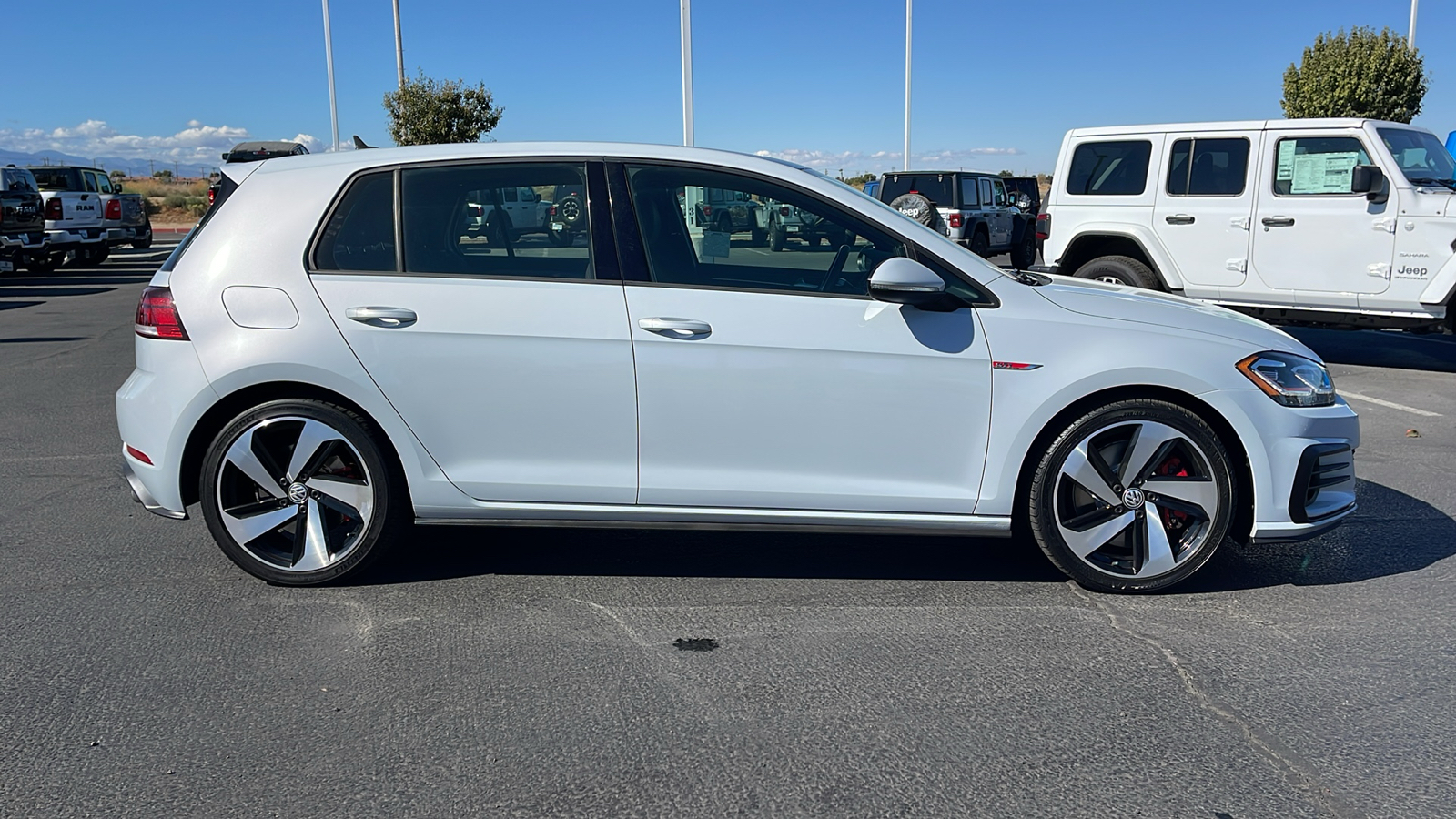 2018 Volkswagen Golf GTI 2.0T SE 2