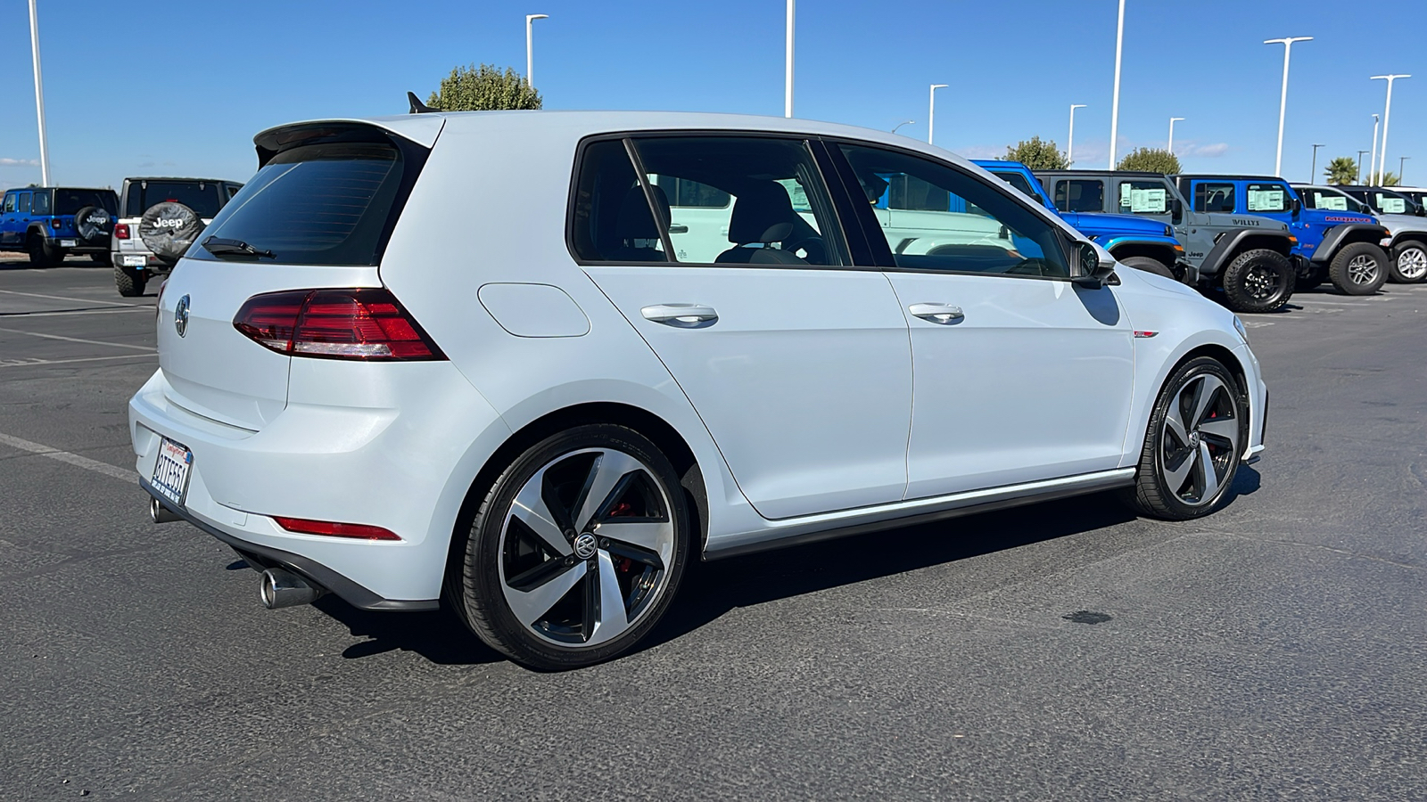 2018 Volkswagen Golf GTI 2.0T SE 3