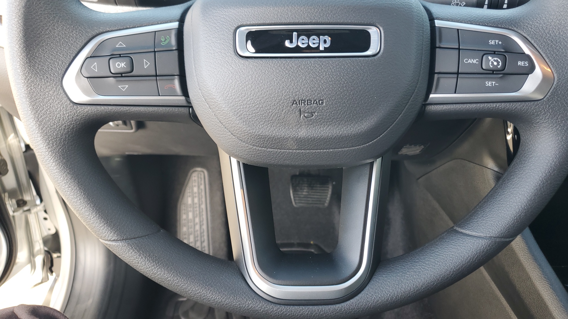 2025 Jeep Compass Sport 22