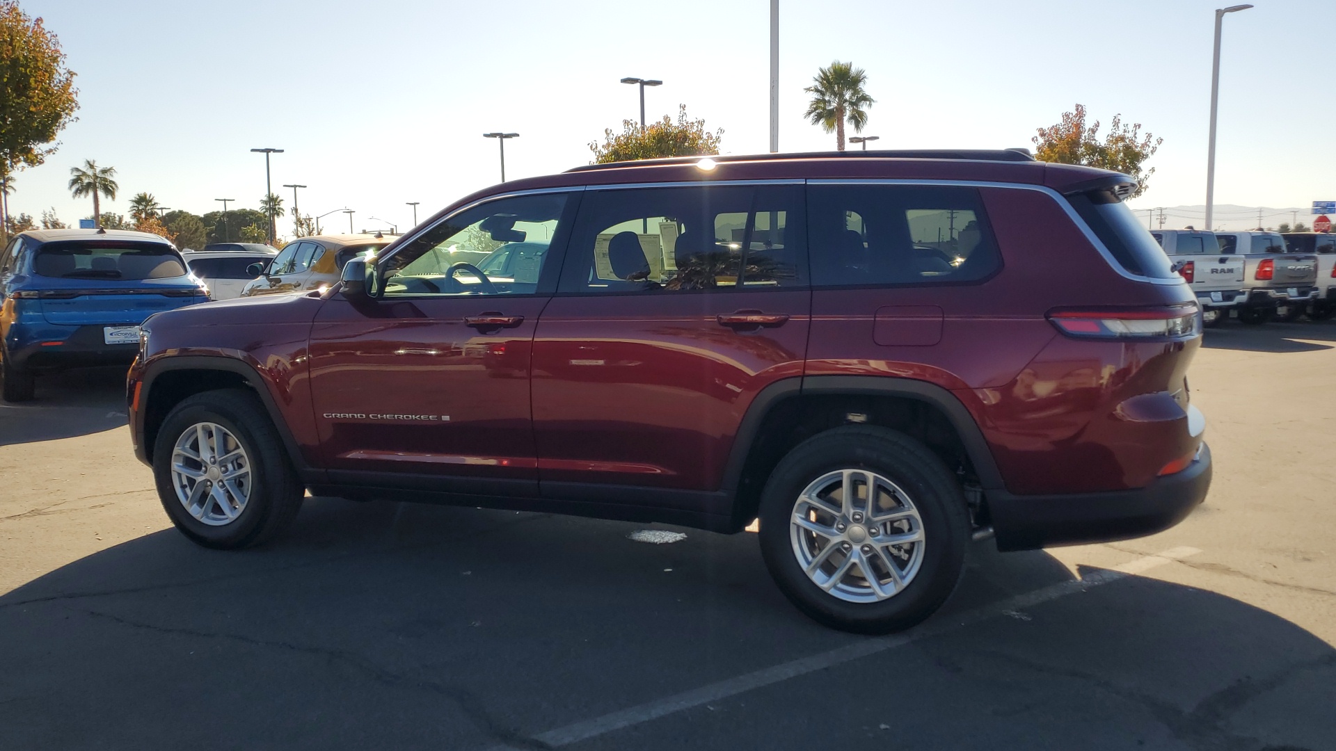 2025 Jeep Grand Cherokee L Laredo 5