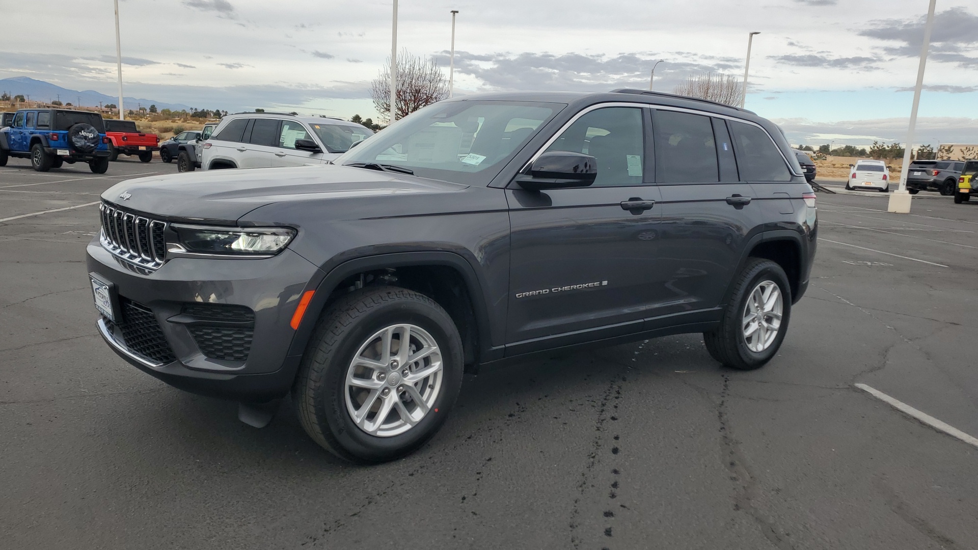 2025 Jeep Grand Cherokee Laredo 7