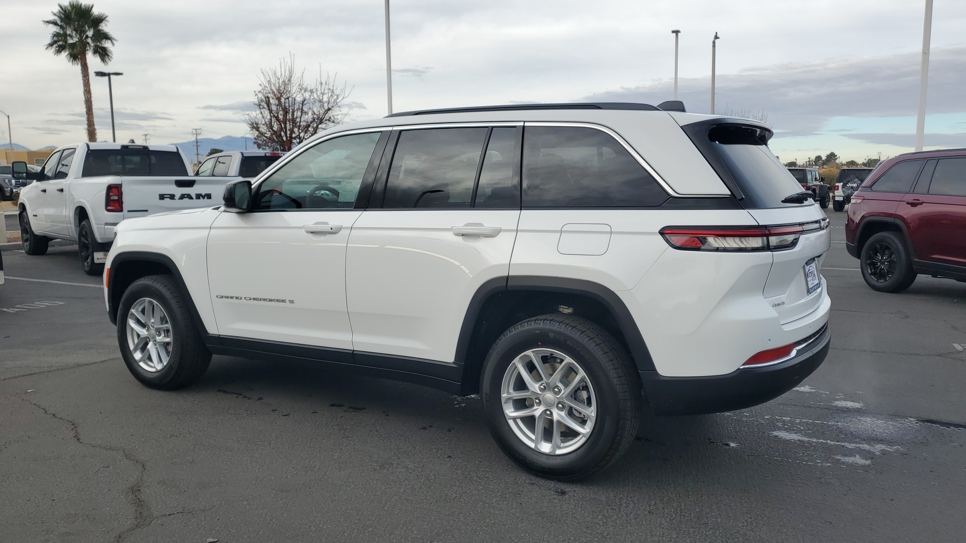 2025 Jeep Grand Cherokee Laredo 5